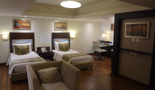 Executive Suite, 1 Queen Bed (Suite Room)