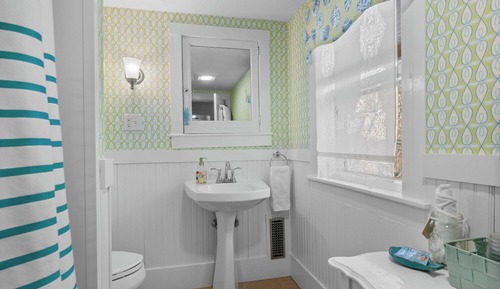 Room (Grenville)