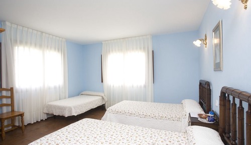 Double Room (with extra bed)