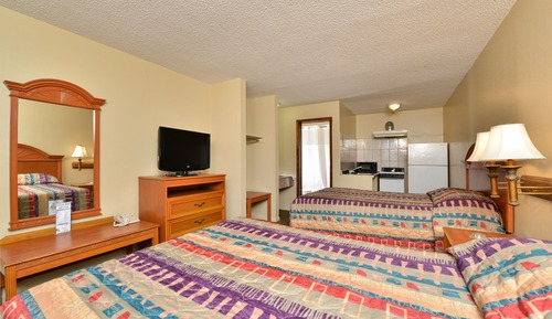 Room, 2 Double Beds, Kitchenette