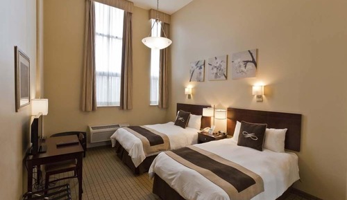 Deluxe Studio Suite, 1 King Bed