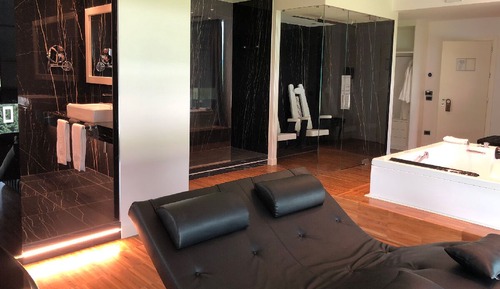 Elite Room