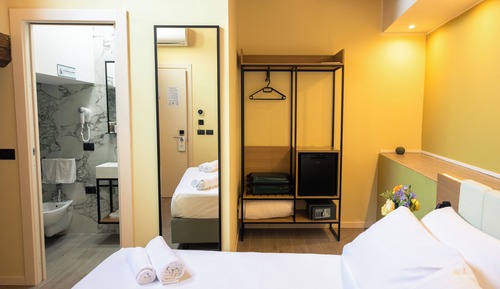 Classic Double or Twin Room, Private Bathroom