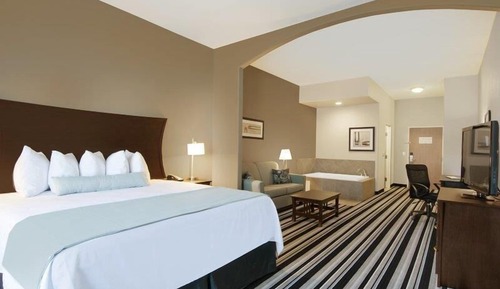 Suite, 1 King Bed, Accessible, Jetted Tub