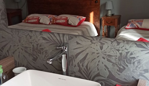 Triple Room, Shared Bathroom