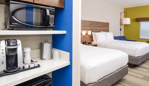 Standard Room, 2 Queen Beds, Accessible (Mobility Tub)