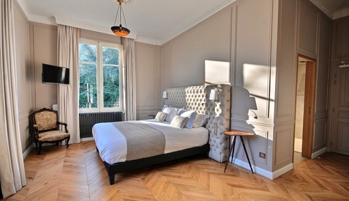 Deluxe Room, Garden View (2)