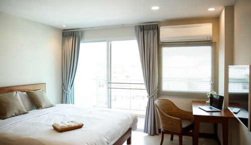 Superior King Room with Garden & Mountain View