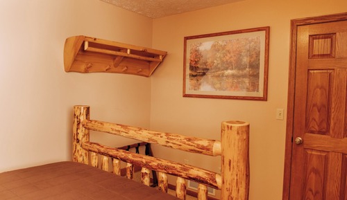 Log Cabin Suite B