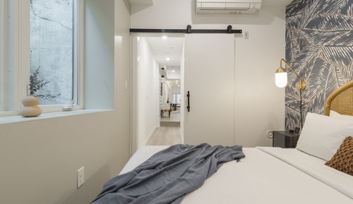 Basement apartment, Patio