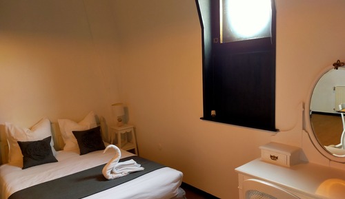 Deluxe Studio