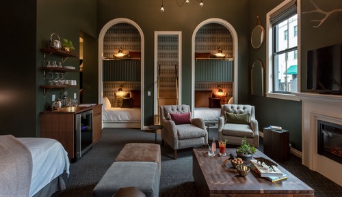 Room, Multiple Beds
