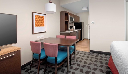 Studio, 2 Queen Beds (Hearing Accessible)