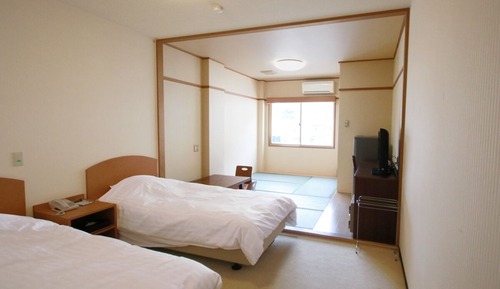 Twin Room with Tatami space, No view, Non Smoking, Half Board