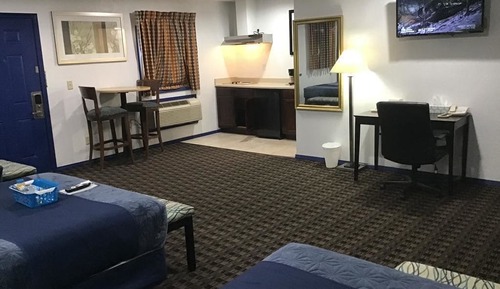 Family Suite, Multiple Beds, Non Smoking, Kitchenette