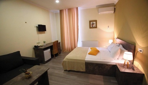 Large Double Room