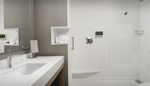 Studio, Multiple Beds (Mobility Accessible, Tub)