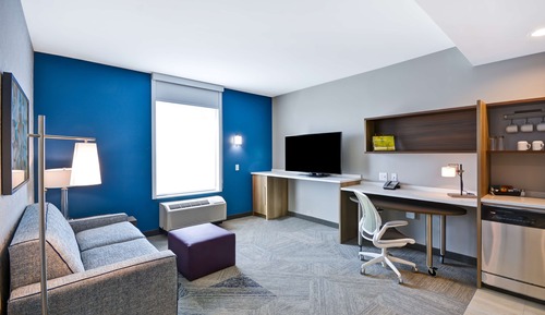 Suite, 1 King Bed, Accessible (Hearing)