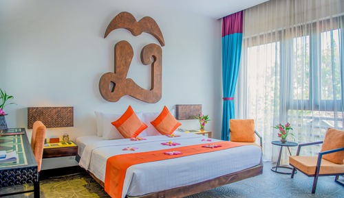 Premier Twin Room, City View