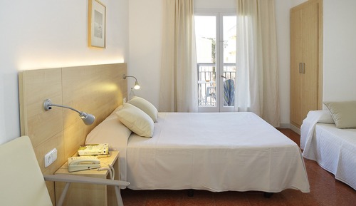 Triple Room, Balcony (Air Conditioned)