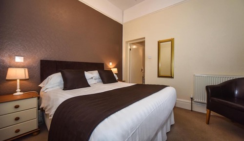 Double Room (Room 3)