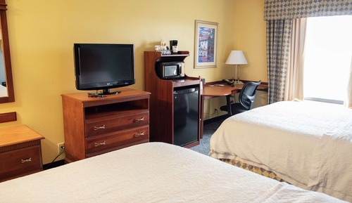 Two queen beds non smoking
