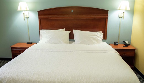 One king bed non smoking