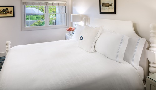 Suite, 1 King Bed with Sofa bed, Pool Access, Bay View