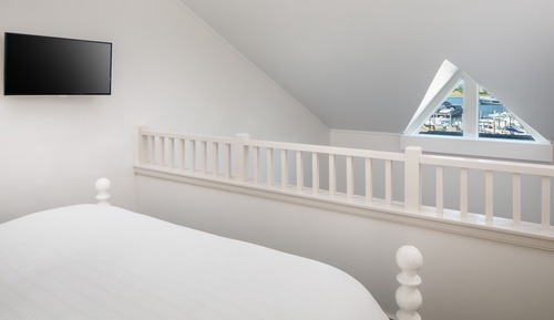 Suite, Multiple Beds, Balcony (The Barons Suite - Water View)