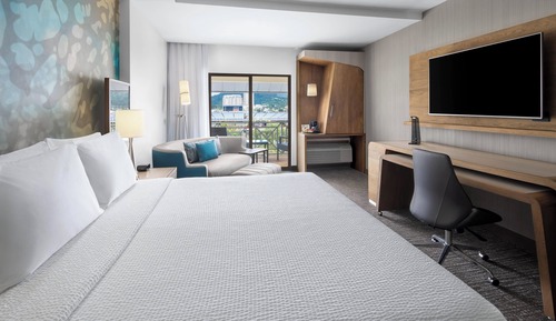 Executive Room, 1 King Bed, Non Smoking, Balcony