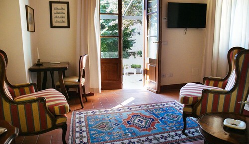 Garden Manor House Suite