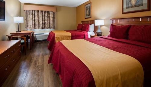 Standard Room, 2 Queen Beds, Non Smoking, Microwave