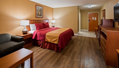 Standard Room, 1 King Bed, Non Smoking, Microwave