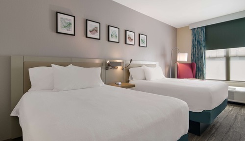 Room, 2 Queen Beds, Accessible (Roll In Shower)