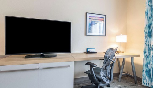 Room, 1 King Bed, Accessible (Hearing)