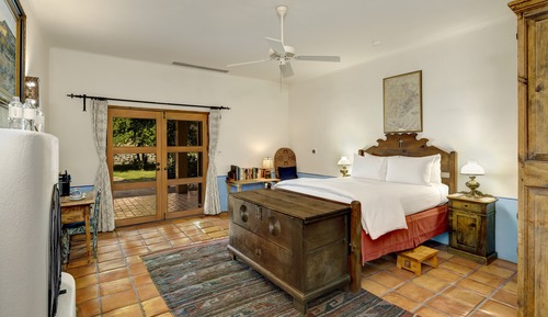 Room, 1 Queen Bed, Garden View, Courtyard Area (At Cibolo)