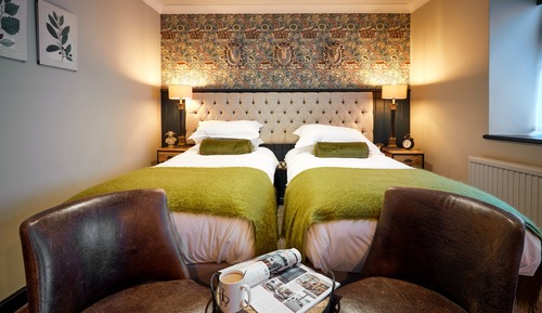 Standard Twin Room