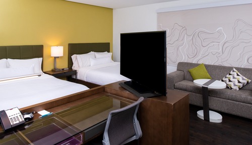 Studio, 2 Queen Beds (Mobility/Hearing Access, Roll-In Shwr)