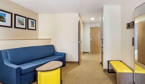 Suite, Multiple Beds, Non Smoking
