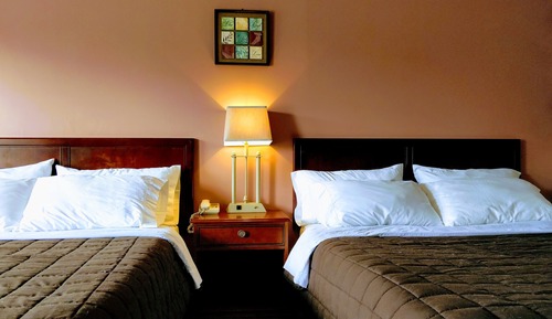 Deluxe Room, 2 Queen Beds, Courtyard View