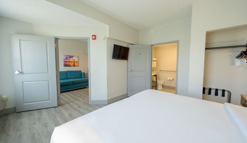 Studio Suite, 1 King Bed, Accessible, Non Smoking (Mobility Accessible)