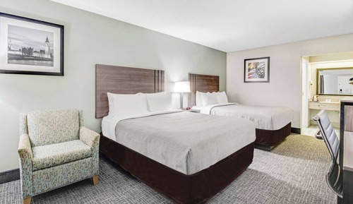 Standard Room, 2 Queen Beds, Non Smoking