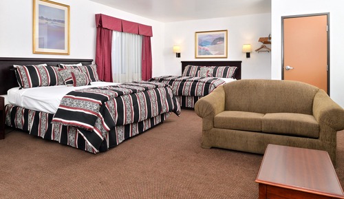 Suite, Non Smoking (2 King Beds)