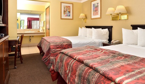 Room, 2 Queen Beds, Non Smoking