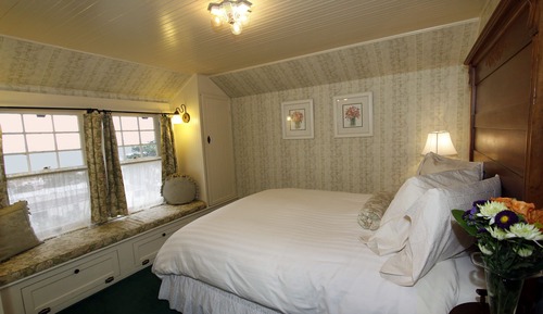 Standard Room (Mimsy Room)
