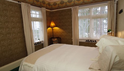 Studio with Detached Private Bathroom (Tulgey Wood Studio)