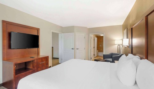 Standard Room, 1 King Bed, Non Smoking