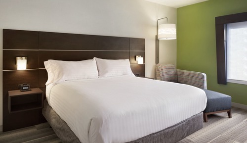 Standard Room, 1 King Bed, Accessible (MOBILITY)