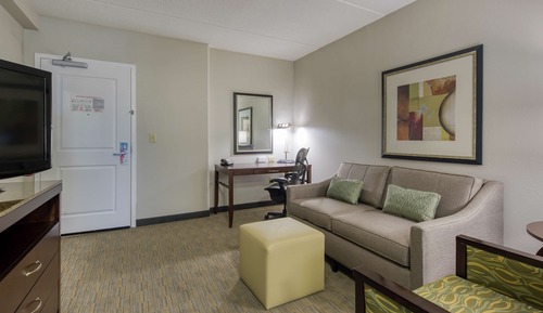 One king evolution jr suite