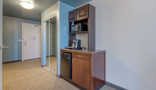 Suite, 2 Queen Beds, Accessible